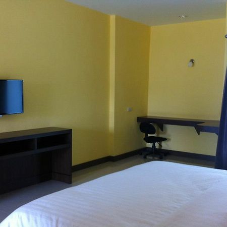 The Mondrian Khon Kaen Apartment Экстерьер фото